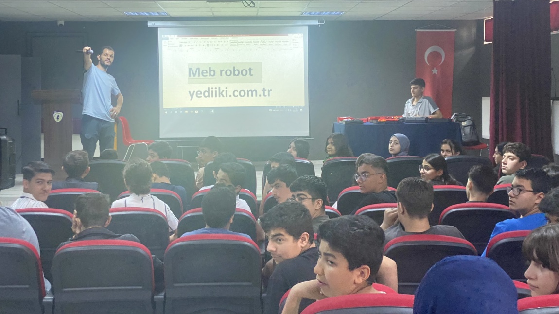  Robotik Eğitim ve Yarışmaları Semineri Düzenlendi